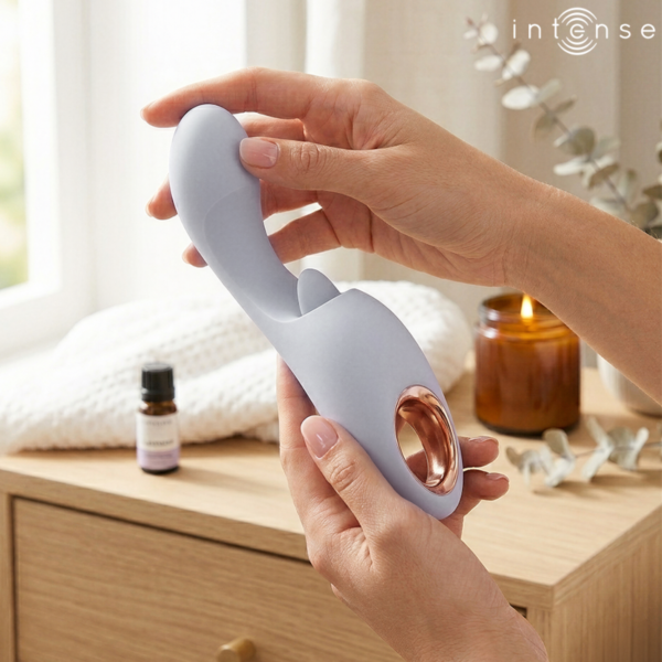 INTENSE Anya vibrator med dobbelt stimulation i farven lavendel