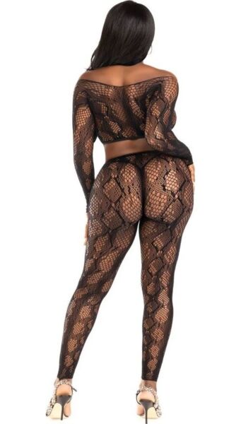 Leg Avenue Cold Blooded 89373 lingerisæt med crop top med lange ærmer og strømper uden fødder i sort net med slangeskindsmønster